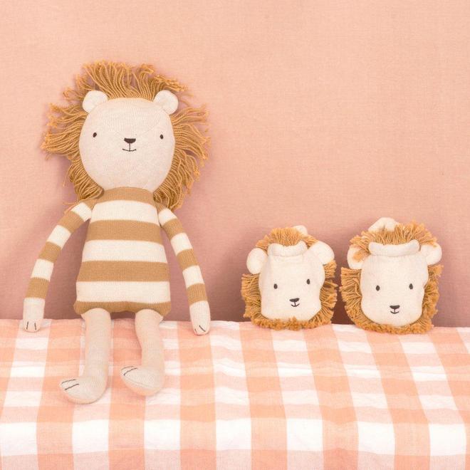 Small Knitted Lion Toy